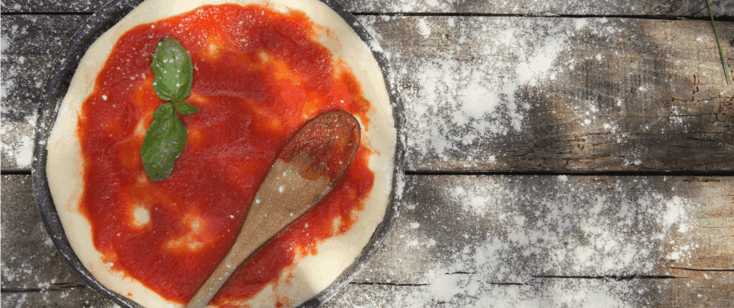 Base de masa de pizza - Don Pizza Logistic Base de masa de pizza con salsa de tomate